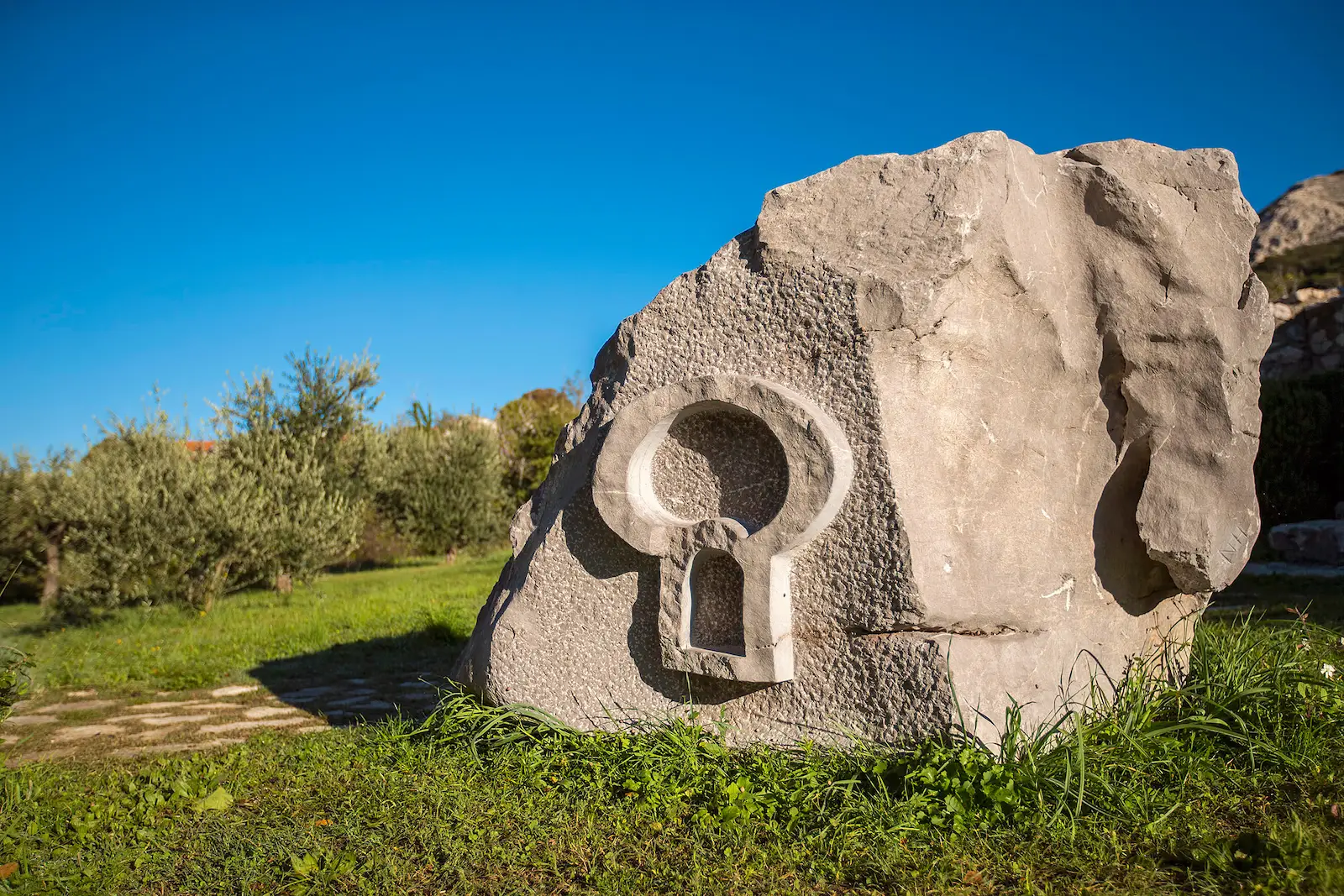 Bašćanska staza glagoljice